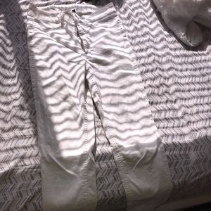 White highwaist skinny jeans